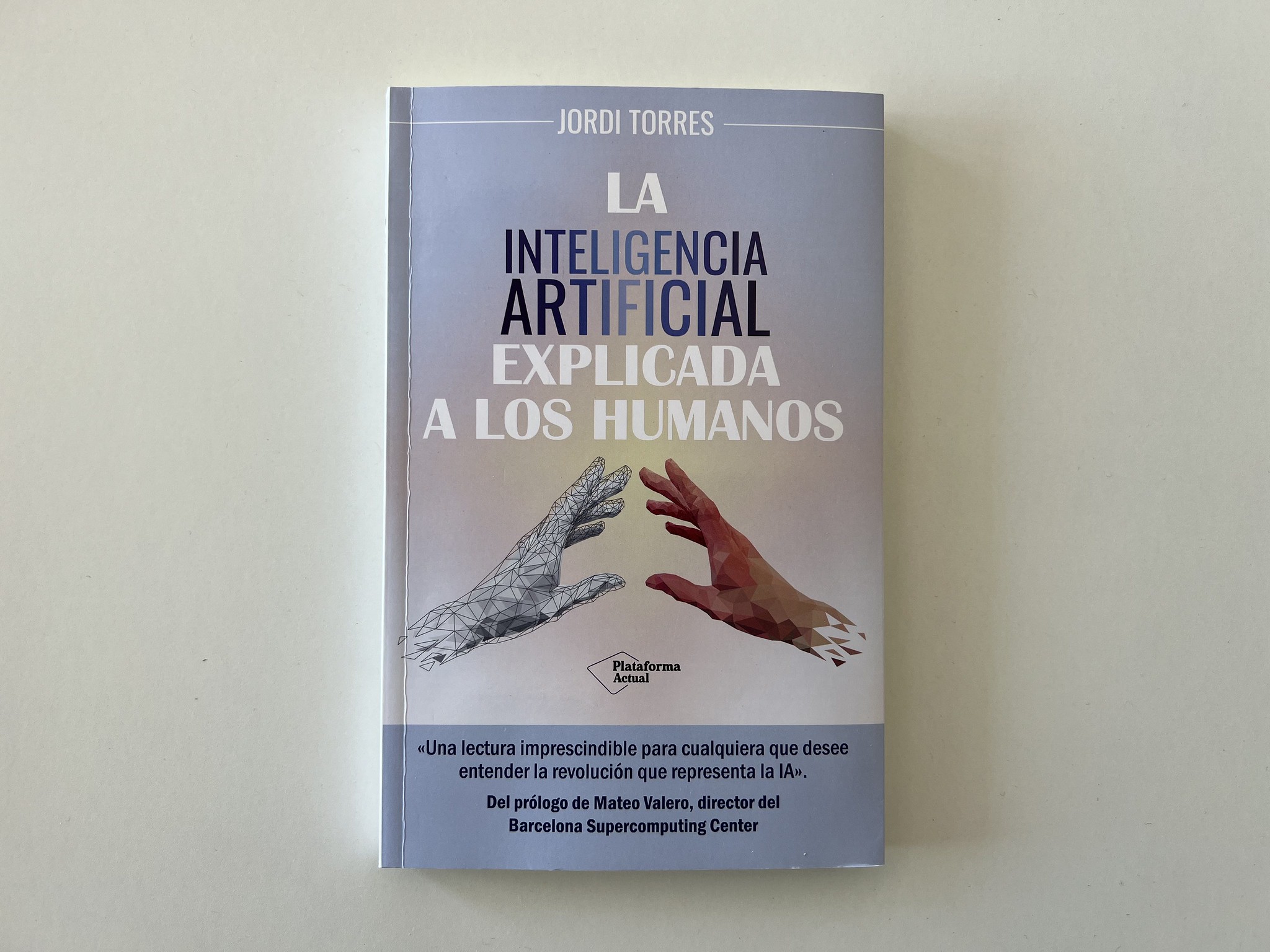 Navegant per la Intel·ligència Artificial: Una crítica a ‘La Intel·ligència Artificial explicada als humans’
