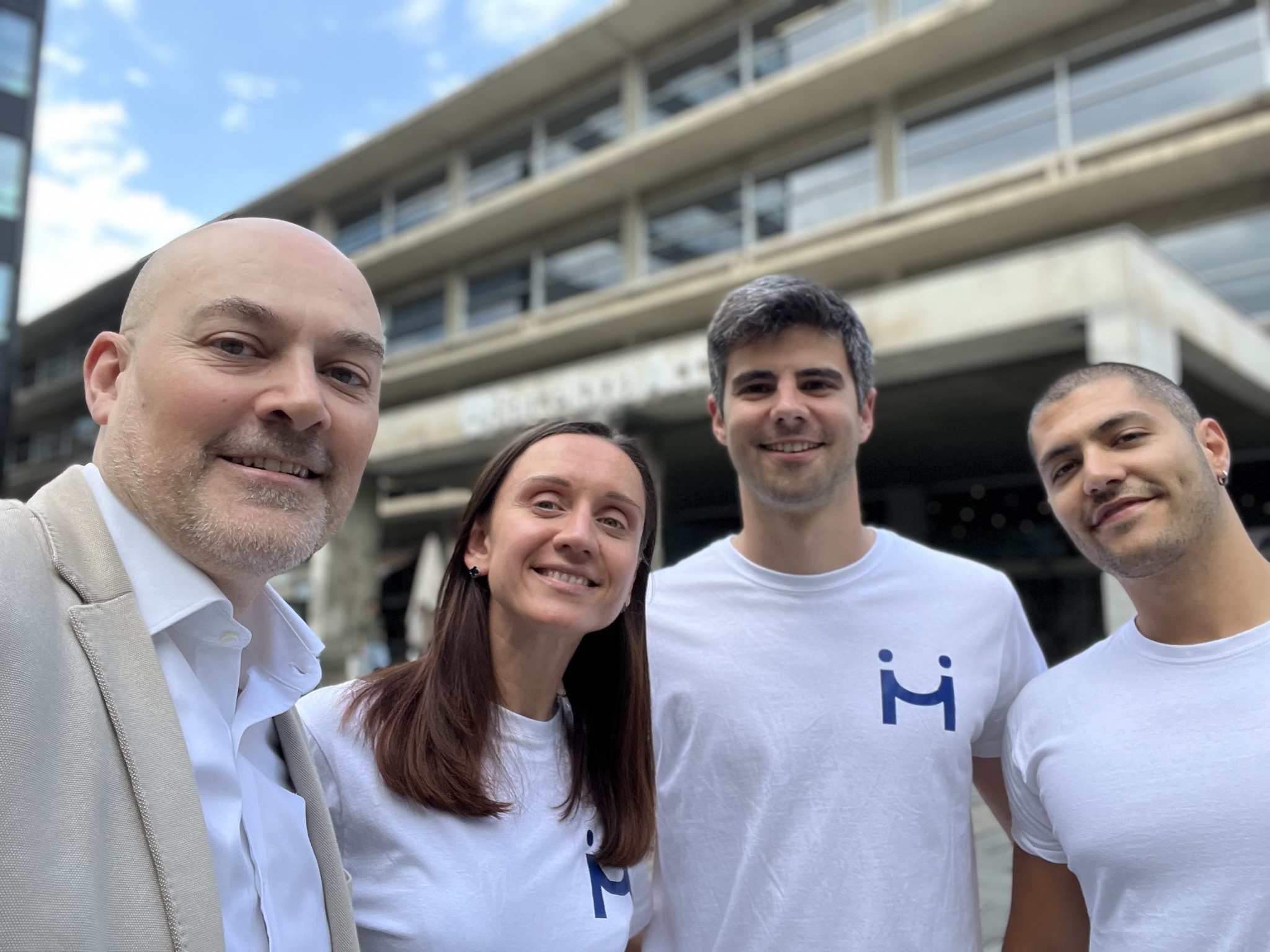 «Cal construir un ecosistema i traslladar la IA al teixit empresarial»