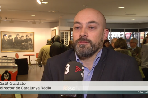 TV3. Telenotícies vespre. L\'exposició \'Paraula de Stone\' reuneix objectes de Jordi Tardà