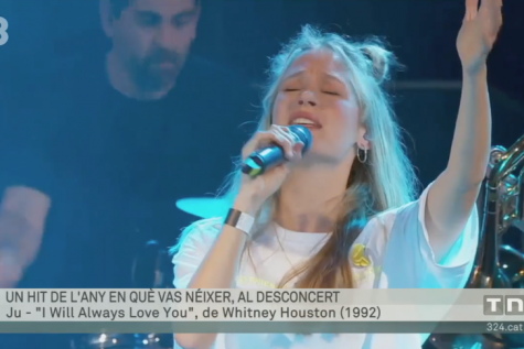 TV3. Telenotícies migdia. Gran èxit del quart Desconcert d\'iCat amb \"hits de l\'any en què vas néixer\"