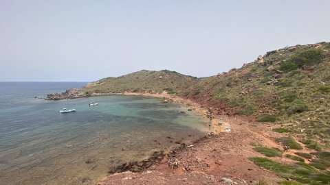 Menorca. Cala Rotja. Agost de 2021