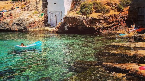 Mallorca. S'Almoina. Mòbil. Agost de 2015