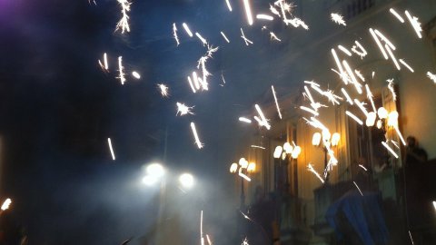 Les Santes 2014. No n'hi ha prou. Foto amb el mòbil. Mataró. Juliol del 2014