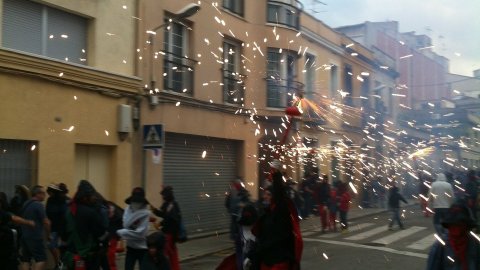 Les Santes 2014. Anem a tancar. Foto amb el mòbil. Mataró. Juliol del 2014