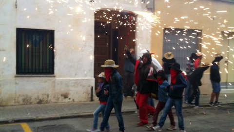 Les Santes 2014. Anem a tancar. Foto amb el mòbil. Mataró. Juliol del 2014