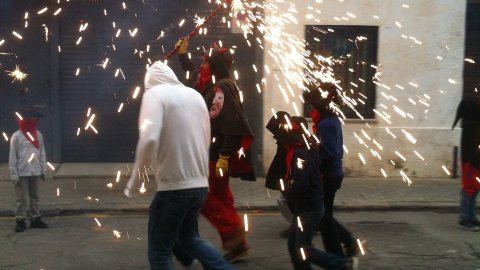 Les Santes 2014. Anem a tancar. Foto amb el mòbil. Mataró. Juliol del 2014
