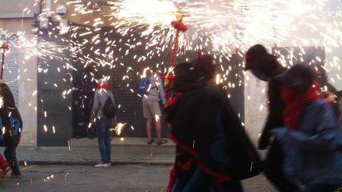 Les Santes 2014. Anem a tancar. Foto amb el mòbil. Mataró. Juliol del 2014