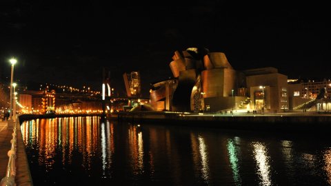 Bilbao. Museu Guggenheim. Ría de Bilbao. Desembre de 2012