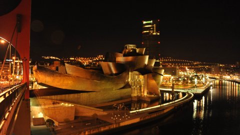 Bilbao. Museu Guggenheim. Ría de Bilbao. Desembre de 2012