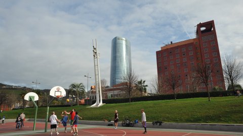 Bilbao. Torre Iberdrola, ría de Bilbao. Desembre de 2012