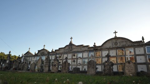 Cementiri a Iglesia. Fixó (Forcarei). Agost 2009
