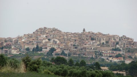 Horta de Sant Joan.Terra Alta. Juliol de 2008