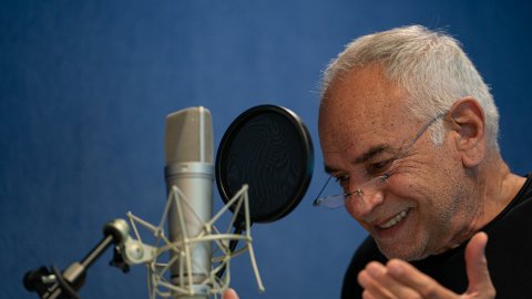 La torre de vidre. Podcast de Catalunya Ràdio dirigit per Santi Faro amb text d'Albert Sánchez Pinyol i les veus dels actors Pere Arquillué, Lluís Marco, Pep Antón Muñoz, Naussica Bonín i Artur Busquets. 