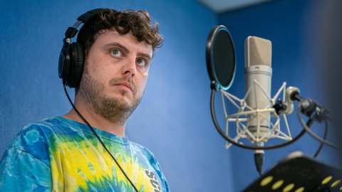 La torre de vidre. Podcast de Catalunya Ràdio dirigit per Santi Faro amb text d'Albert Sánchez Pinyol i les veus dels actors Pere Arquillué, Lluís Marco, Pep Antón Muñoz, Naussica Bonín i Artur Busquets. 