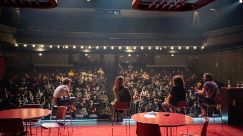 El matí de Catalunya Ràdio amb Laura Rosel i L'última hora del matí de Catalunya Ràdio amb Quim Morales des del Teatre Poliorama de Barcelona per l’obra ‘T’estimo si he begut’ d’Empar Moliner i Dagoll Dagom. Barcelona. 8 d’octubre de 2021