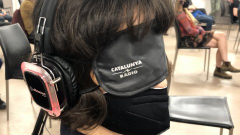 Catalunya Ràdio presenta la sèrie de ciència ficció en so binaural La Torre de Vidre, una nova manera de viure el gènere fantàstic, al festival de cinema de Sitges, amb el director d’aquest podcast i director de continguts de la ràdio pública, Santi Faro. Sitges. 10 d’octubre de 2021