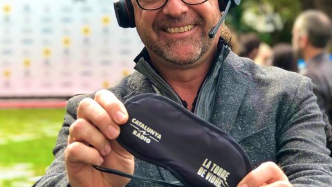 Catalunya Ràdio presenta la sèrie de ciència ficció en so binaural La Torre de Vidre, una nova manera de viure el gènere fantàstic, al festival de cinema de Sitges, amb el director d’aquest podcast i director de continguts de la ràdio pública, Santi Faro. Sitges. 10 d’octubre de 2021