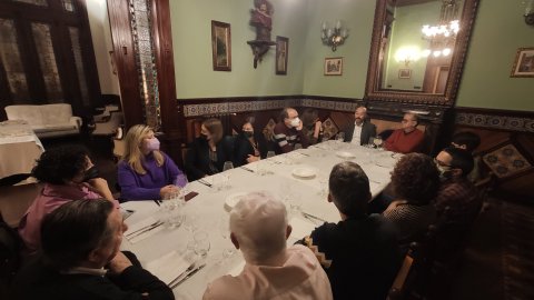 El director de Catalunya Ràdio i dels Mitjans Digitals de la CCMA, Saül Gordillo, convidat de la segona trobada del Club Mèdia al Círcol de Reus amb una quinzena de periodistes de les comarques del Camp de Tarragona. Reus. 22 de novembre de 2021