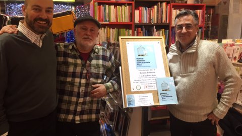 Presentació del llibre de l'eurodiputat Ramon Tremosa 'Let Catalonia vote', al Casal l'Amistat de Calella, amb el periodista Saül Gordillo, organitzada per Òmnium Cultural i la llibreria La Llopa. Calella. 27 de novembre del 2015