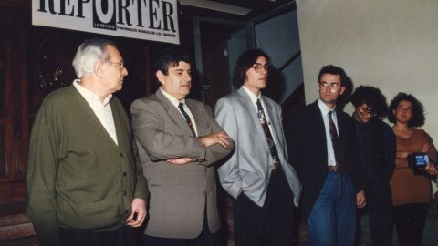 Presentació de la revista d'informació de l'Alt Maresme Repòrter a l'Ajuntament de Calella, amb l'alcalde de Calella, Joaquim Rey, l'escriptor Francesc Grau, el coordinador de Repòrter, Antoni Fuentes, el periodista Saül Gordillo, la dissenyadora Carme Guri i el periodista Pep Montes. 12 de juny de 1992