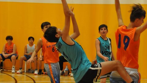 Marc Gordillo al partit de bàsquet infantil Vilassar-Llefià. Vilassar de Mar. 20 de novembre de 2021