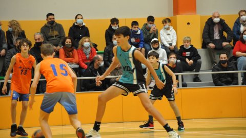 Marc Gordillo al partit de bàsquet infantil Vilassar-Llefià. Vilassar de Mar. 20 de novembre de 2021