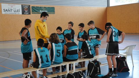 Marc Gordillo al partit de bàsquet infantil Vilanova del Vallès-Vilassar de Mar. Vilanova del Vallès. 13 de novembre de 2021