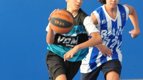 Marc Gordillo al partit de bàsquet infantil Ateneu Montserrat-Vilassar de Mar. Barcelona. 6 de novembre de 2021
