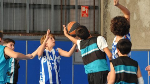 Marc Gordillo al partit de bàsquet infantil Ateneu Montserrat-Vilassar de Mar. Barcelona. 6 de novembre de 2021