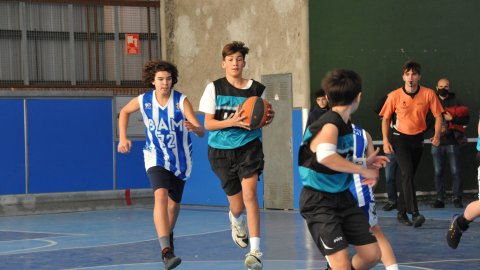Marc Gordillo al partit de bàsquet infantil Ateneu Montserrat-Vilassar de Mar. Barcelona. 6 de novembre de 2021