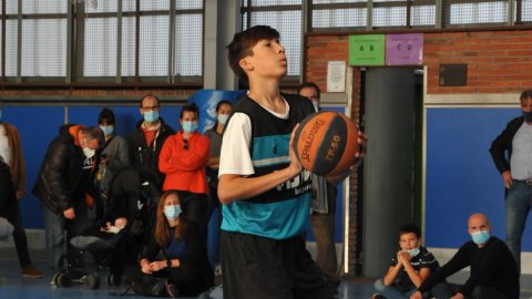 Marc Gordillo al partit de bàsquet infantil Ateneu Montserrat-Vilassar de Mar. Barcelona. 6 de novembre de 2021