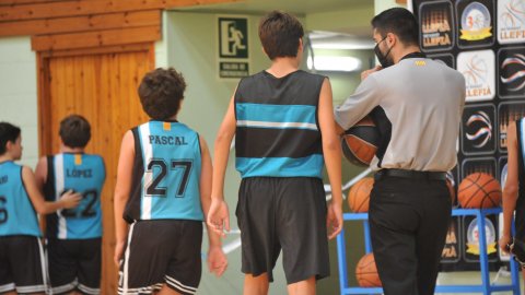 Marc Gordillo al partit de bàsquet infantil Llefià-Vilassar de Mar. Badalona. 16 d'octubre de 2021