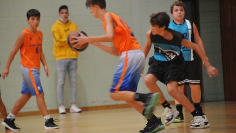 Marc Gordillo al partit de bàsquet infantil Llefià-Vilassar de Mar. Badalona. 16 d'octubre de 2021