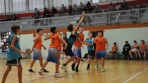 Marc Gordillo al partit de bàsquet infantil Llefià-Vilassar de Mar. Badalona. 16 d'octubre de 2021
