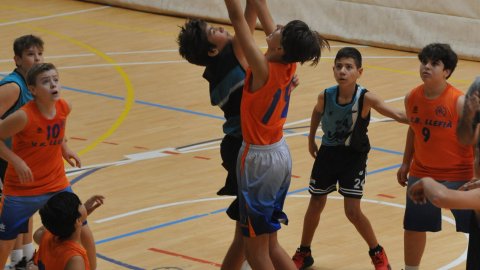 Marc Gordillo al partit de bàsquet infantil Llefià-Vilassar de Mar. Badalona. 16 d'octubre de 2021