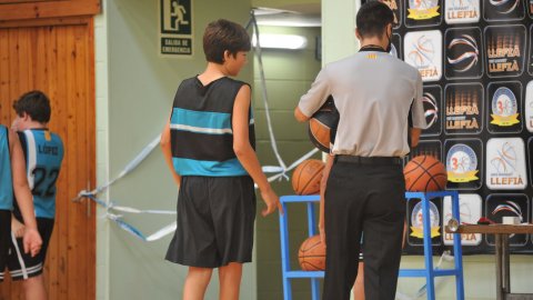 Marc Gordillo al partit de bàsquet infantil Llefià-Vilassar de Mar. Badalona. 16 d'octubre de 2021