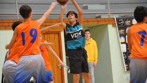 Marc Gordillo al partit de bàsquet infantil Llefià-Vilassar de Mar. Badalona. 16 d'octubre de 2021