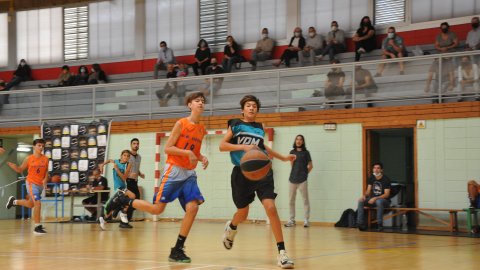 Marc Gordillo al partit de bàsquet infantil Llefià-Vilassar de Mar. Badalona. 16 d'octubre de 2021