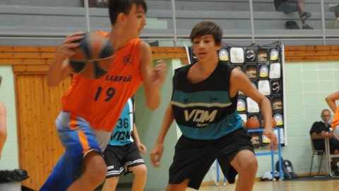 Marc Gordillo al partit de bàsquet infantil Llefià-Vilassar de Mar. Badalona. 16 d'octubre de 2021