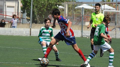 Marc Gordillo al partit de futbol infantil Vilassar de Mar-Teià. Vilassar de Mar. Abril de 2021