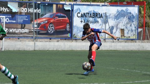 Marc Gordillo al partit de futbol infantil Vilassar de Mar-Teià. Vilassar de Mar. Abril de 2021