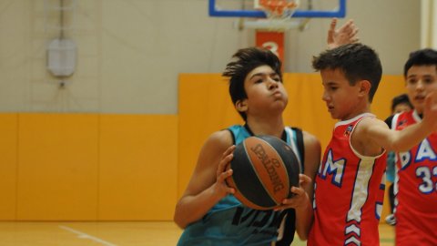 Marc Gordillo al partit de bàsquet infantil Vilassar de Mar-Ateneu Montserrat (58-50). Vilassar de Mar. 18 de desembre de 2021