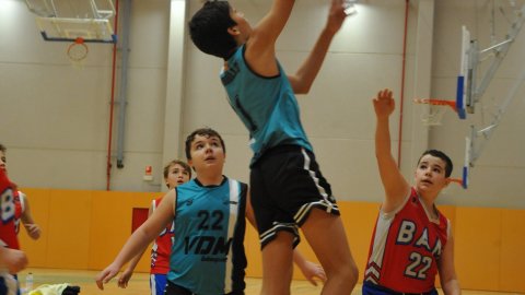 Marc Gordillo al partit de bàsquet infantil Vilassar de Mar-Ateneu Montserrat (58-50). Vilassar de Mar. 18 de desembre de 2021