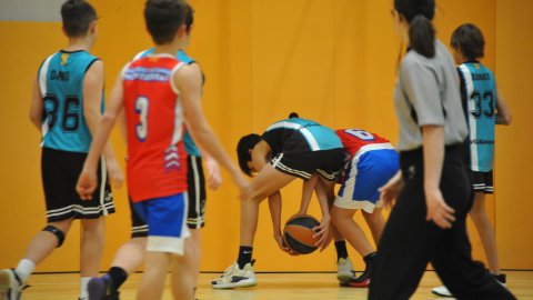 Marc Gordillo al partit de bàsquet infantil Vilassar de Mar-Ateneu Montserrat (58-50). Vilassar de Mar. 18 de desembre de 2021