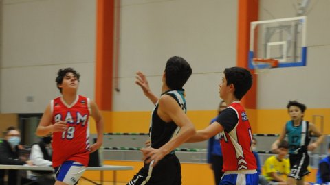 Marc Gordillo al partit de bàsquet infantil Vilassar de Mar-Ateneu Montserrat (58-50). Vilassar de Mar. 18 de desembre de 2021