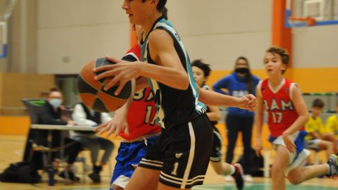 Marc Gordillo al partit de bàsquet infantil Vilassar de Mar-Ateneu Montserrat (58-50). Vilassar de Mar. 18 de desembre de 2021