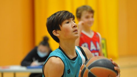 Marc Gordillo al partit de bàsquet infantil Vilassar de Mar-Ateneu Montserrat (58-50). Vilassar de Mar. 18 de desembre de 2021