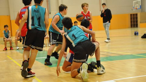 Marc Gordillo al partit de bàsquet infantil Vilassar de Mar-Ateneu Montserrat (58-50). Vilassar de Mar. 18 de desembre de 2021