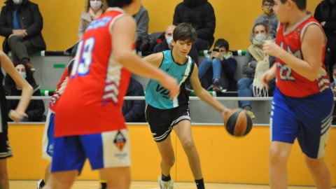 Marc Gordillo al partit de bàsquet infantil Vilassar de Mar-Ateneu Montserrat (58-50). Vilassar de Mar. 18 de desembre de 2021