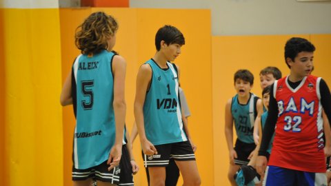 Marc Gordillo al partit de bàsquet infantil Vilassar de Mar-Ateneu Montserrat (58-50). Vilassar de Mar. 18 de desembre de 2021